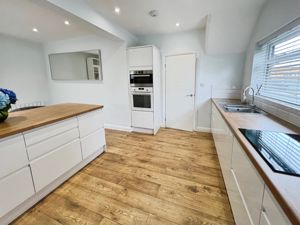 Kitchen - click for photo gallery